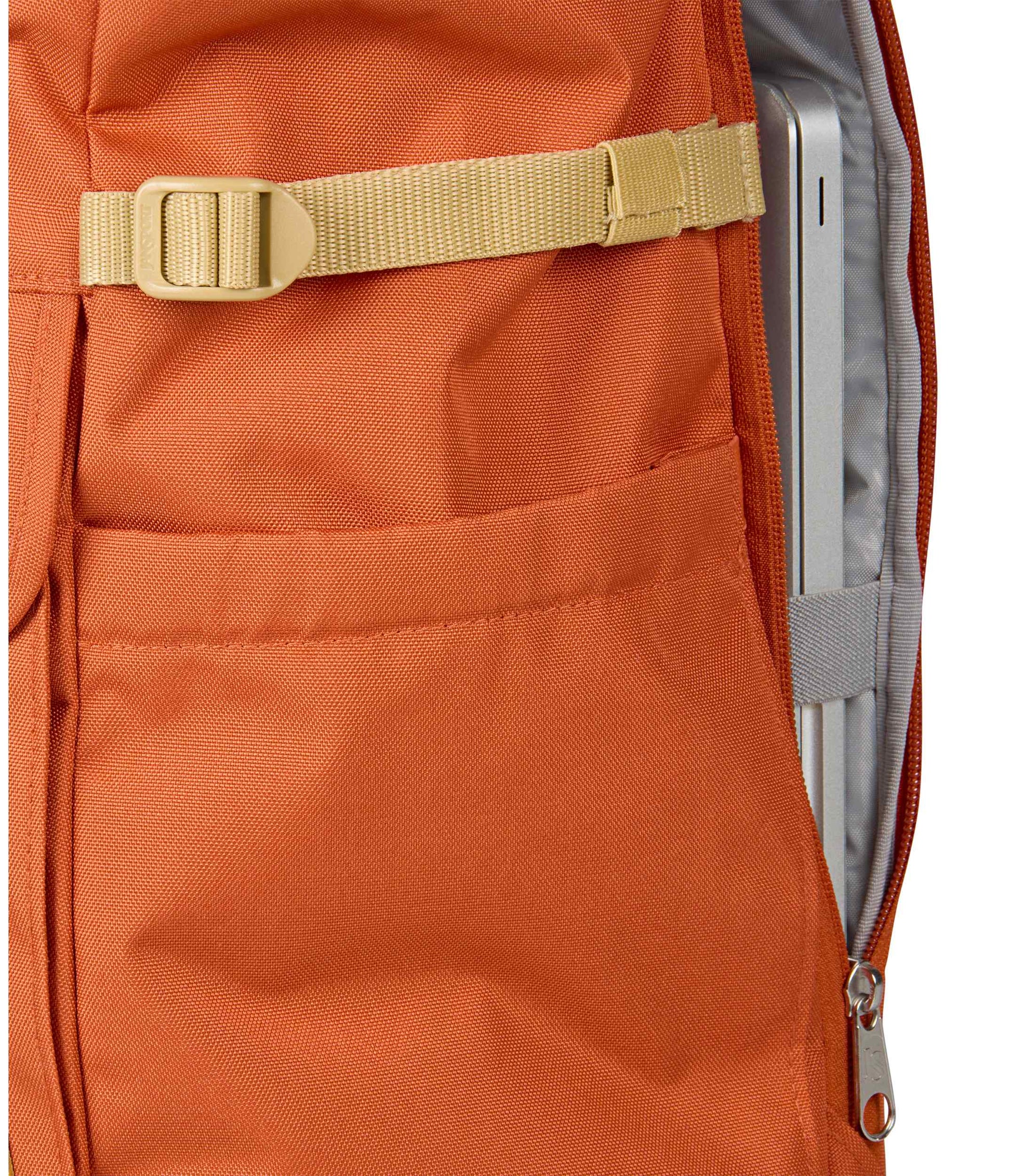 Hatchet Rolltop - Dune Red | JanSport Europe